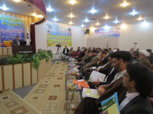 هفته پژوهش باشعارجامعه دانایی محوردربستر تربیت معلم پژوهش محور با حضور معاونت پژوهش وفناوری دانشگاه فرهنگیان در استان قم آغاز گردید.