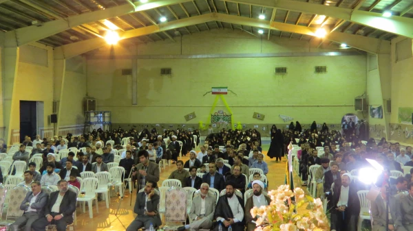 مراسم نکوداشت هفته دفاع مقدس با حضور خانواده های اساتید و کارکنان پردیس های دانشگاه فرهنگیان استان قم