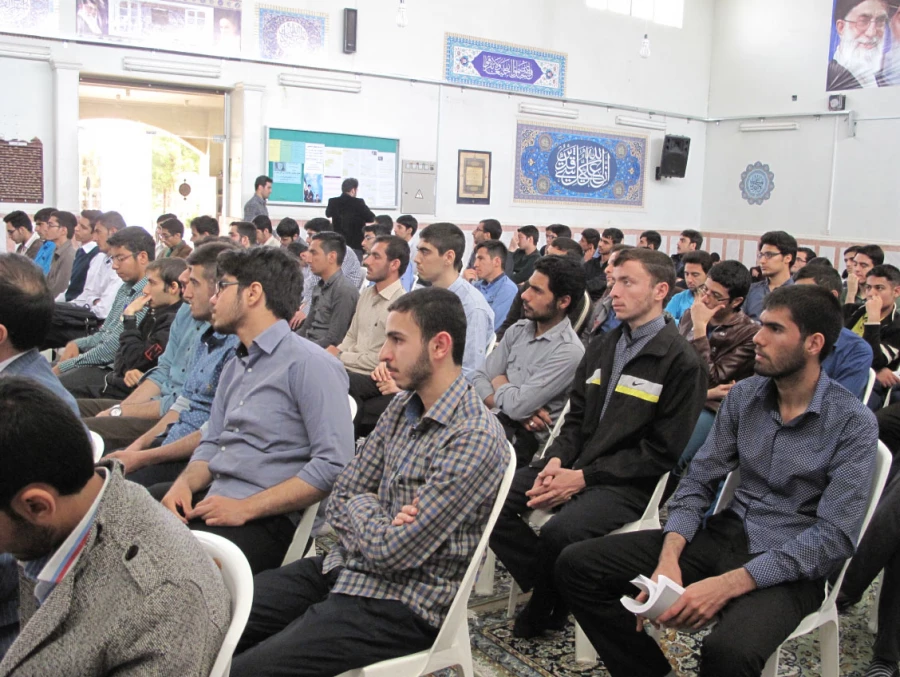 آشنایی با خطرات فضای مجازی