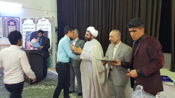 تقدیر از برگزیدگان مسابقات  ورزشی پردیس 6