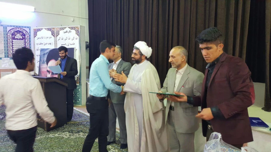 تقدیر از برگزیدگان مسابقات  ورزشی پردیس 6