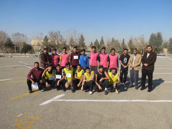 مسابقا ت دومیدانی بمناسبت روز دانشجو