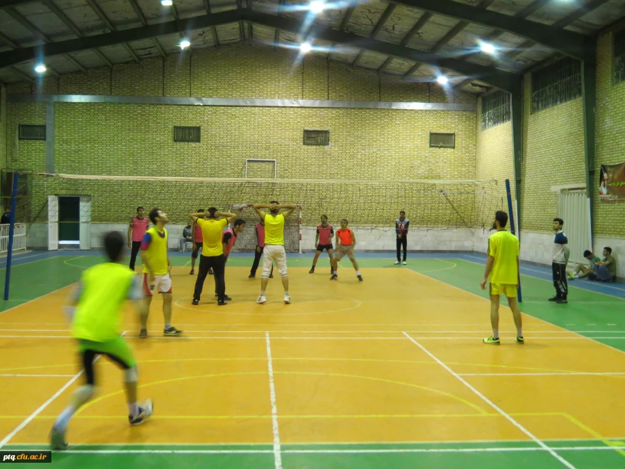 مسابقات والیبال