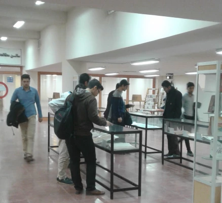 بازدید از کتابخانه دانشگاه قم