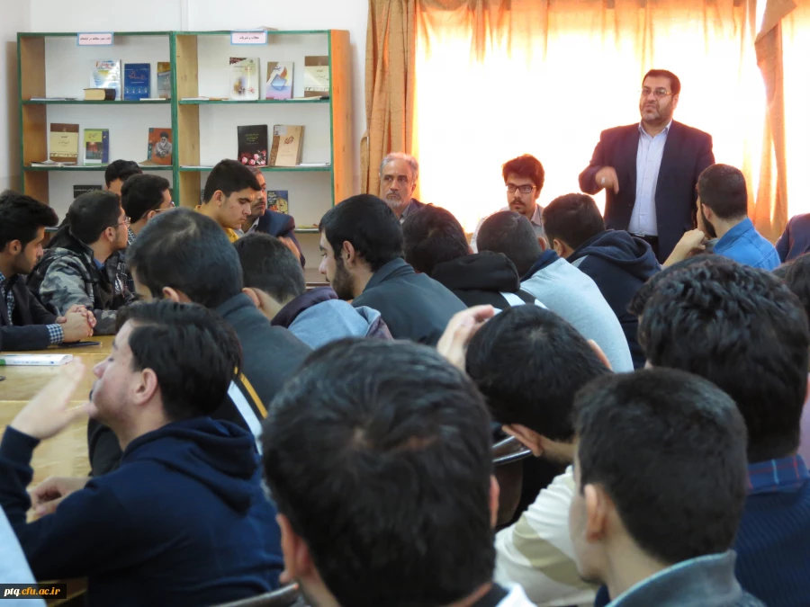 جلسه پرسش وپاسخ مسئولین پردیس دانشگاه فرهنگیان قم