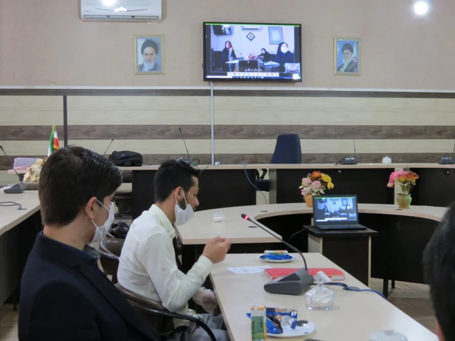 جلسه گردهمایی فعالین حوزه نشریات دانشجویی با حضور خانم دکتر کاوه(مدیرکل امور اجتماعی دانشگاه فرهنگیان) 2