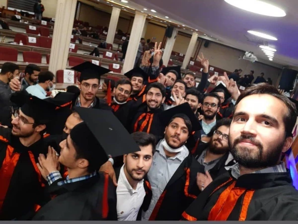 برگزاری جشن دانش­آموختگی ورودی­های 1396 پردیس آیت االله طالقانی(ره) قم 12