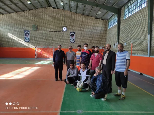 بازدید معاونت توسعه منابع و امور دانشجویی و همکاران از ورزش کارکنان پردیس آیت الله طالقانی.
۱۴۰۰/۹/۳ چهارشنبه 4