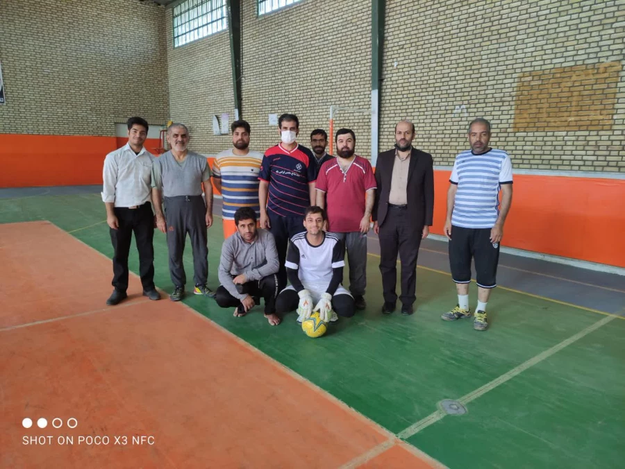 بازدید معاونت توسعه منابع و امور دانشجویی و همکاران از ورزش کارکنان پردیس آیت الله طالقانی.
۱۴۰۰/۹/۳ چهارشنبه 5