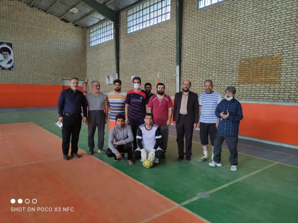 بازدید معاونت توسعه منابع و امور دانشجویی و همکاران از ورزش کارکنان پردیس آیت الله طالقانی.
۱۴۰۰/۹/۳ چهارشنبه 7