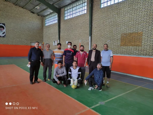 بازدید معاونت توسعه منابع و امور دانشجویی و همکاران از ورزش کارکنان پردیس آیت الله طالقانی.
۱۴۰۰/۹/۳ چهارشنبه 8