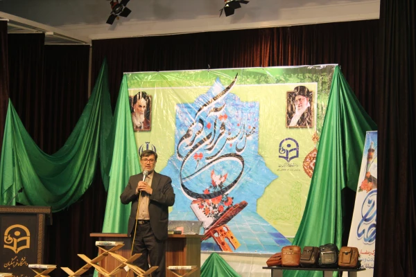 برگزاری محفل انس با قرآن کریم در پردیس آیت الله طالقانی قم 6