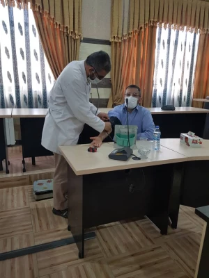 ارزیابی سلامت کارکنان پردیس با حضور تیم سنجش سلامت دانشگاه علوم پزشکی و خدمات بهداشتی و درمانی استان قم در هفته سلامت 4