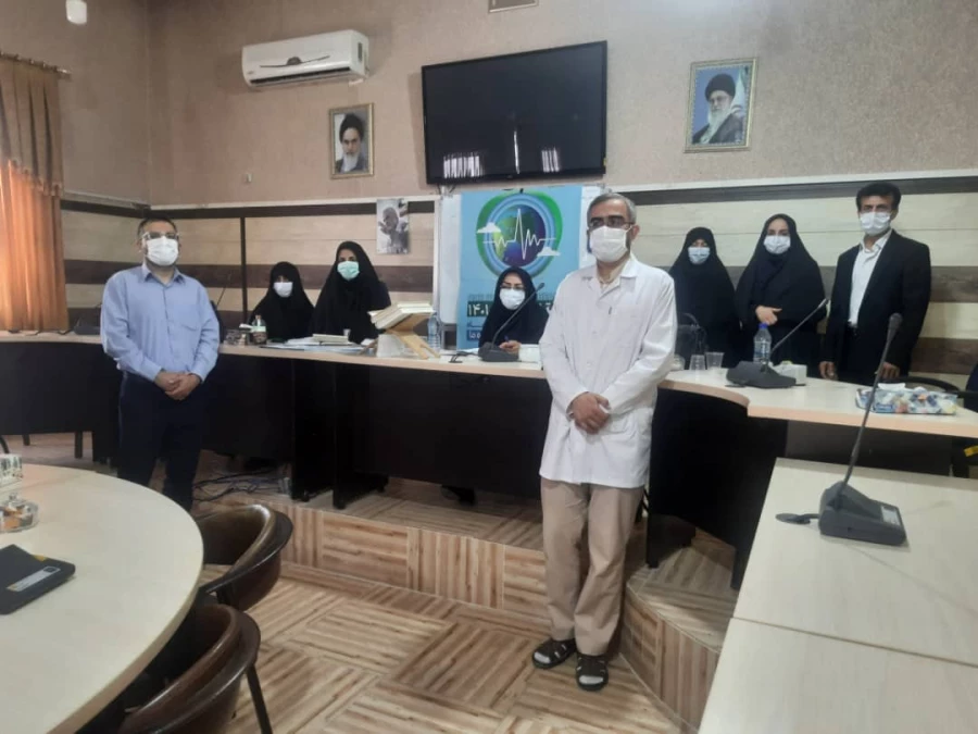 ارزیابی سلامت کارکنان پردیس با حضور تیم سنجش سلامت دانشگاه علوم پزشکی و خدمات بهداشتی و درمانی استان قم در هفته سلامت 5