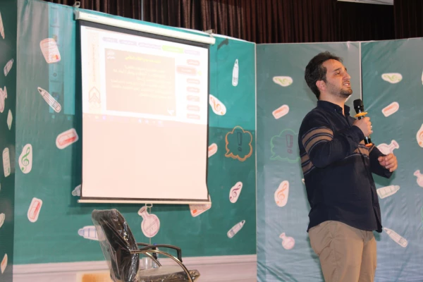 گرامی داشت هفته بزرگداشت مقام معلم ودهه سرآمدی آموزش درپردیس آیت الله طالقانی قم 5