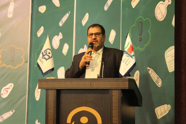 گرامی داشت هفته بزرگداشت مقام معلم ودهه سرآمدی آموزش درپردیس آیت الله طالقانی قم 6