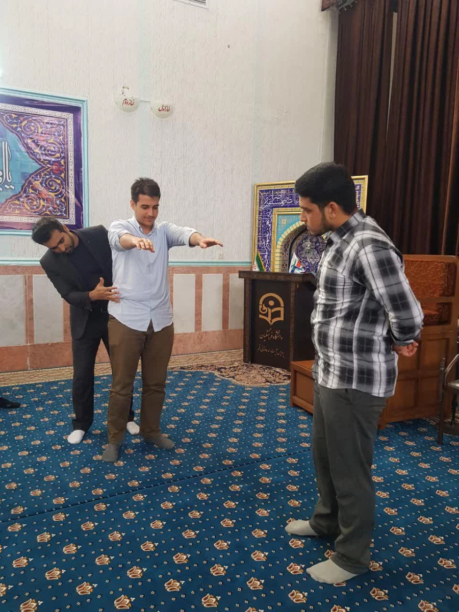 برگزاری کارگاه آموزشی حرکات اصلاحی وپیشگیری از آسیب ها درهفته سلامت 12