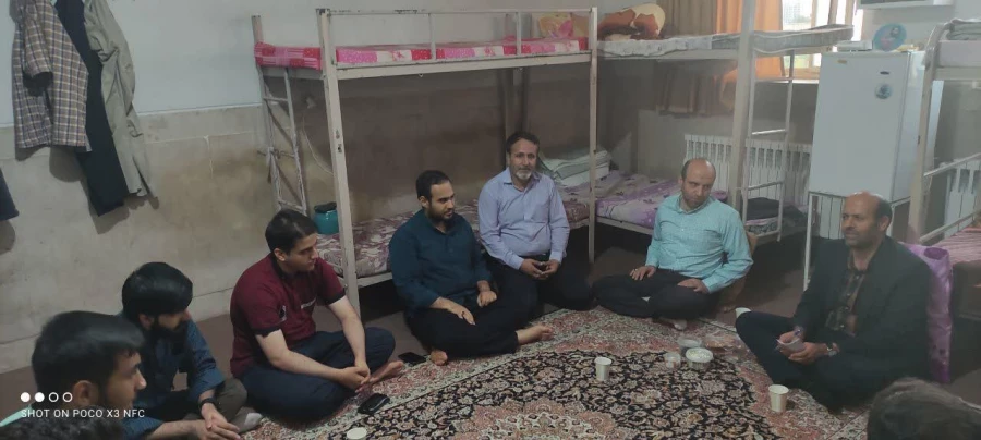 بازدید معاونت توسعه منابع و امور دانشجویی پردیس آیت الله طالقانی ره قم و رییس اداره حراست دانشگاه فرهنگیان استان قم از  خوابگاه ها و سلف سرویس های پردیس 9