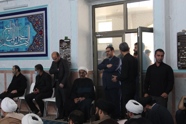 برگزاری مراسم ترحیم زنده یاد علی بحرینی  ومادر محترم خانم دکتر شریفی وبرادر گرامی خانم عمرانی در نماز خانه پردیس آیت الله طالقانی قم 16