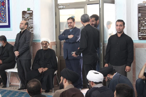 برگزاری مراسم ترحیم زنده یاد علی بحرینی  ومادر محترم خانم دکتر شریفی وبرادر گرامی خانم عمرانی در نماز خانه پردیس آیت الله طالقانی قم 17