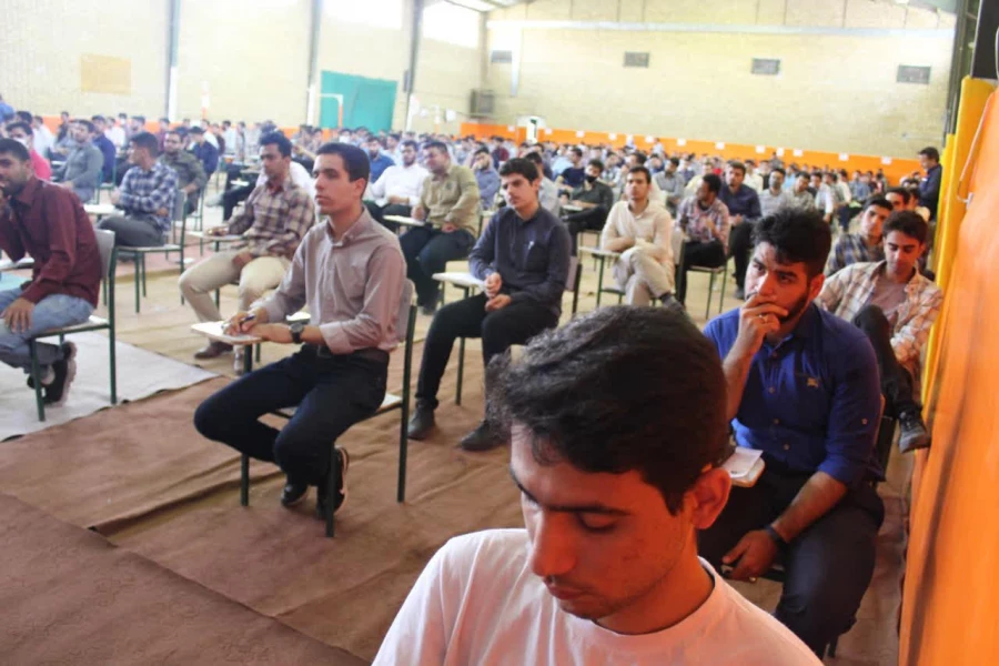 برگزاری اولین آزمون حضوری  پایان ترم دانشجویان پردیس آیت الله طالقانی پس از کرونا درسال 1401 9