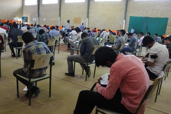 برگزاری اولین آزمون حضوری  پایان ترم دانشجویان پردیس آیت الله طالقانی پس از کرونا درسال 1401 13