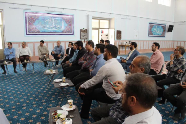 اولین جلسه همگرایی وهم اندیشی مدیریت امور پردیس های دانشگاه فرهنگیان استان قم با کارکنان پردیس آیت الله طالقانی (ره) 2