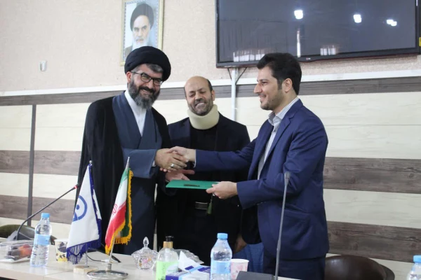  معارفه جناب آقای دکتر توکلی با سمت معاون آموزشی وپژوهش وفرهنگی پردیس آیت الله طالقانی قم
 2