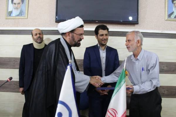  معارفه جناب آقای دکتر توکلی با سمت معاون آموزشی وپژوهش وفرهنگی پردیس آیت الله طالقانی قم
 2