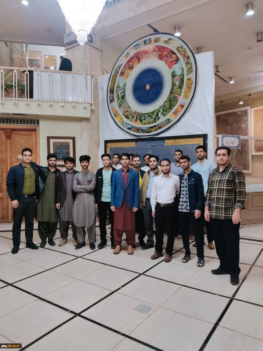 بازدید دانشجو معلمان پردیس آیت الله طالقانی دانشگاه فرهنگیان استان قم از موزه قرآن حرم فاطمی به مناسبت هفته قرآن کریم  2