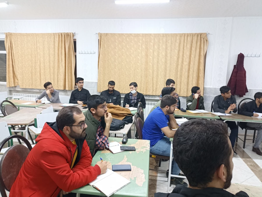 برگزاری کارگاه رهیافت های اقتصادی ویژه دانشجویان رشته آموزش زبان عربی 3