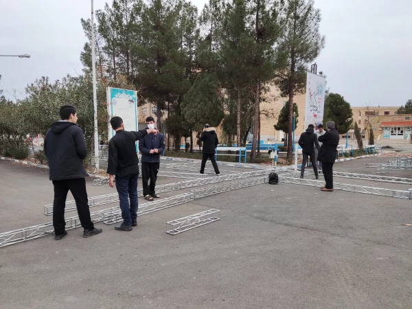 فضاسازی محیط پردیس توسط دانشجویان 3