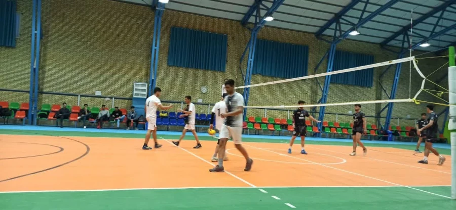 کسب مقام سوم مسابقات والیبال ورزش های همگانی دانشجویان استان قم توسط دانشگاه فرهنگیان 6