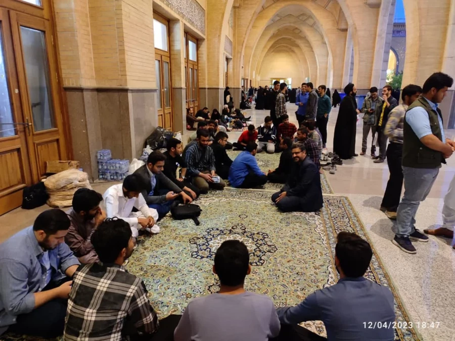 حضور و بازدید دانشجو معلمان پردیس آیت الله طالقانی قم از نمایشگاه بین المللی قرآن کریم 5