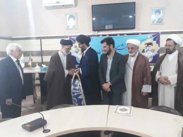 جلسه تکریم و معارفه مدیر بخش ادبیات و زبان پردیس آیت الله طالقانی ره        2