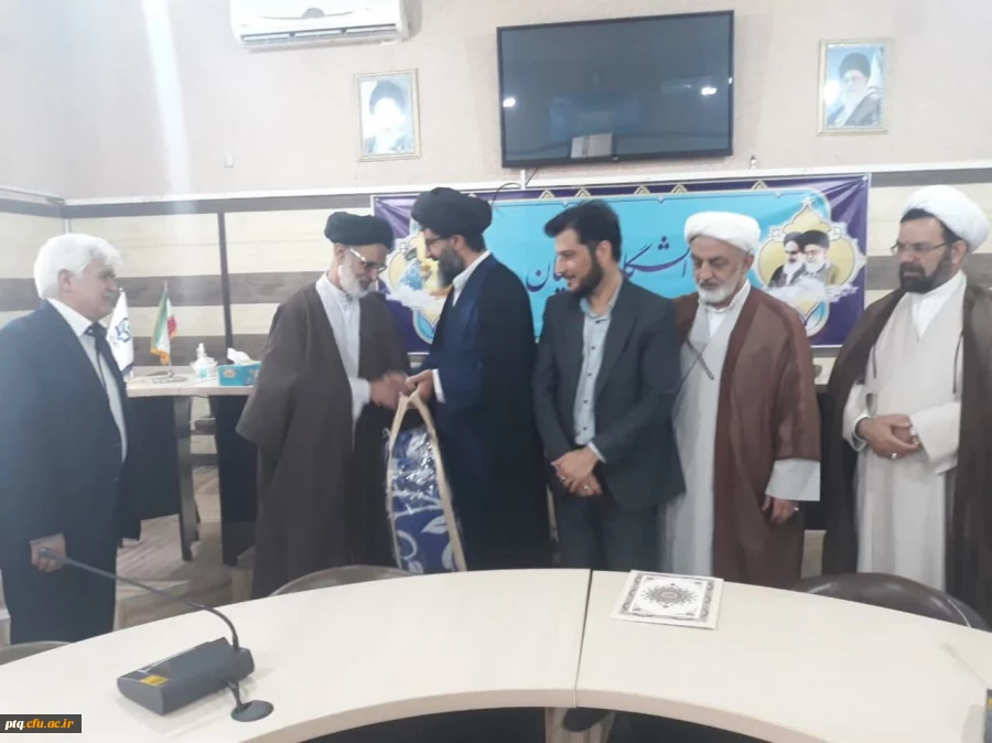 جلسه تکریم و معارفه مدیر بخش ادبیات و زبان پردیس آیت الله طالقانی ره        2