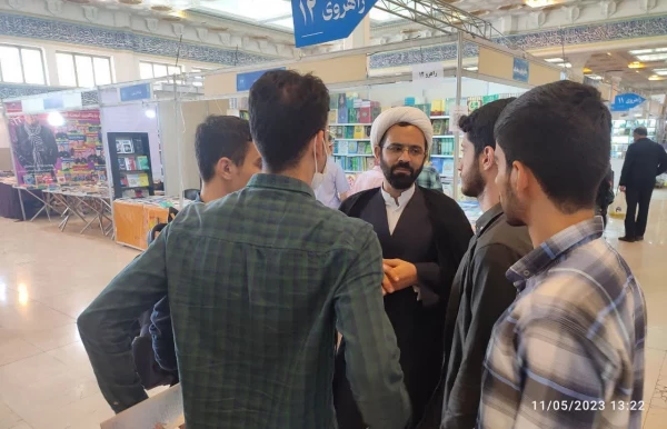  بازدید صد و ده نفر از دانشجو معلمان پردیس آیت الله طالقانی «ره» از نمایشگاه بین المللی کتاب تهران
 3