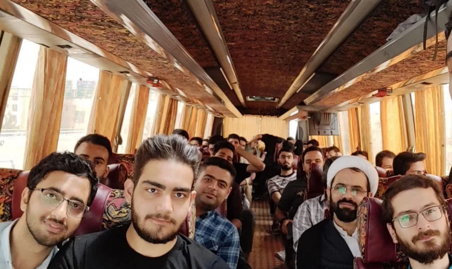  بازدید صد و ده نفر از دانشجو معلمان پردیس آیت الله طالقانی «ره» از نمایشگاه بین المللی کتاب تهران
 4