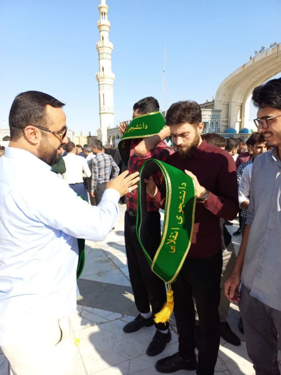 تجدید بیعت دانشجومعلمان پردیس آیت الله طالقانی(ره) در  همایش عهد سربازی 3