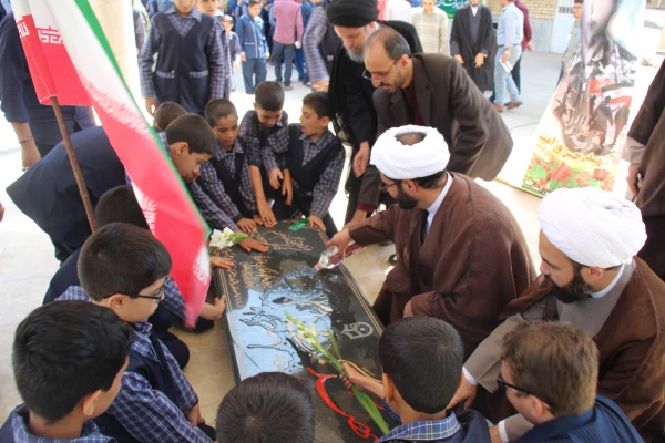 مراسم گرامیداشت هفته دفاع مقدس در جوار شهید گمنام دفاع مقدس 2