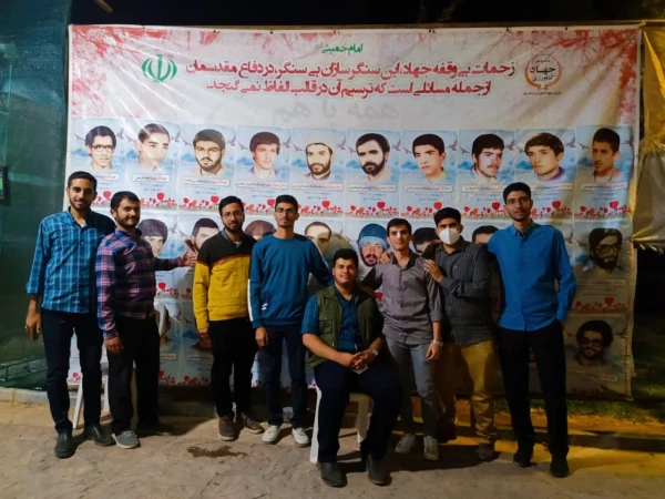 بازدید از نمایشگاه یاد یاران، به مناسبت هفته دفاع مقدس و میلاد با سعادت پیامبر اسلام «ص» و امام صادق «ع» 3