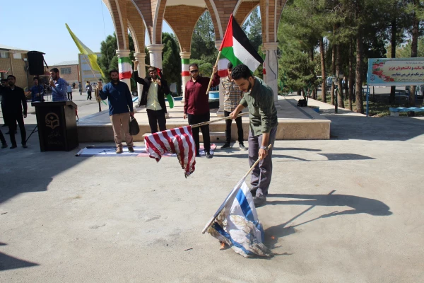 تجمع اعتراضی دانشجومعلمان پردیس آیت الله طالقانی(ره) 11