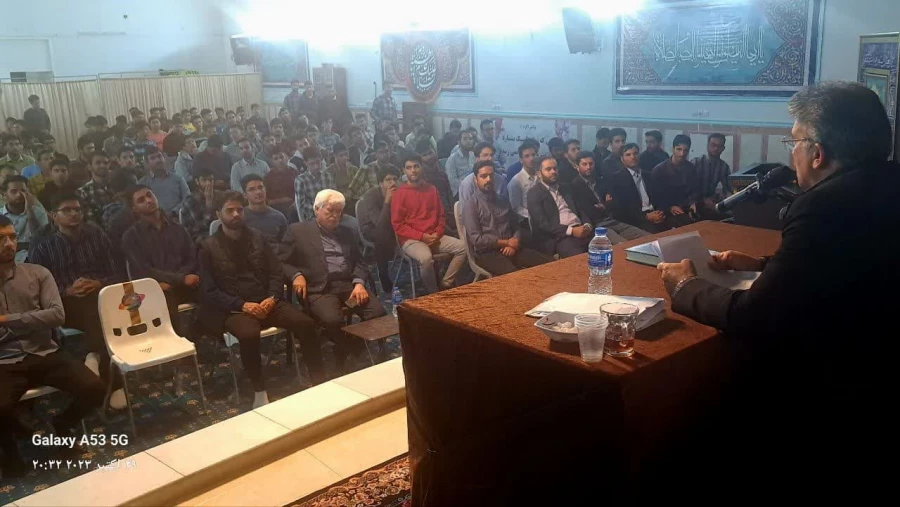 رگزاری نشست علمی-ادبی "نگاهی اجمالی به شخصیت فاخر ادبیات عربی 3