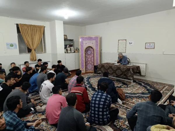 جلسه کانون مطالبات نهاد نمایندگی مقام معظم رهبری
 6