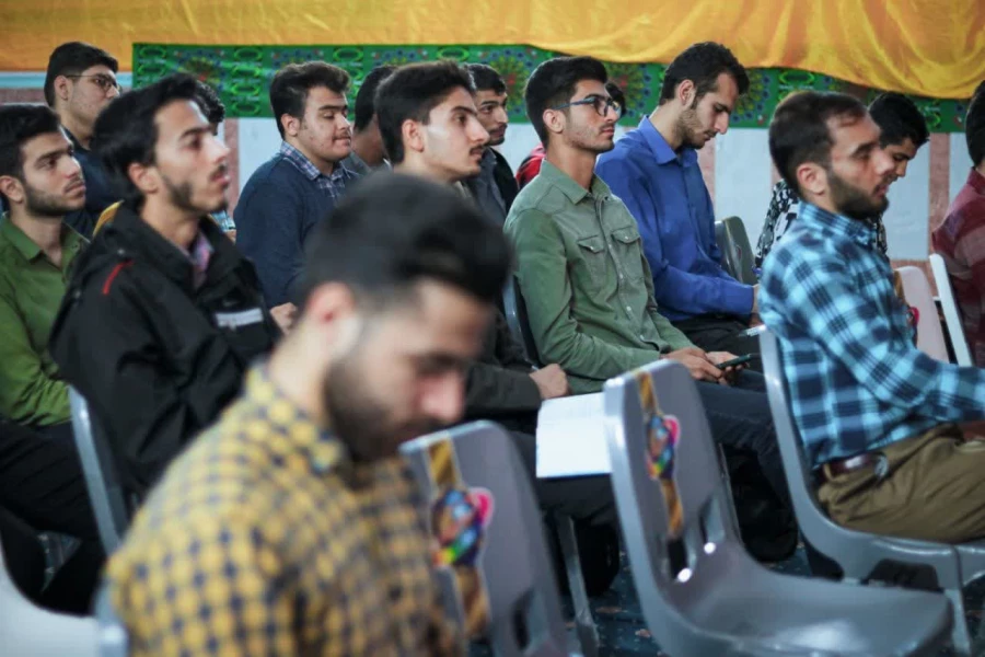 برگزاری گارگاه سبک ها و مهارت های کتابخوانی
 2