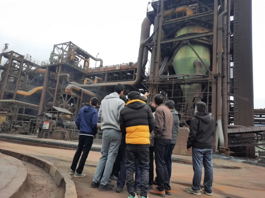 گزارش اردوی راهیان_پیشرفت دانشجو معلمان پردیس آیت الله طالقانی قم در یزد 4