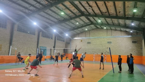  مسابقات ورزشی دانشجومعلمان پردیس آیت الله طالقانی(ره) به مناسبت ایام مبارک دهه فجر تحت عنوان"جام فجر" 3