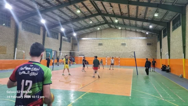  مسابقات ورزشی دانشجومعلمان پردیس آیت الله طالقانی(ره) به مناسبت ایام مبارک دهه فجر تحت عنوان"جام فجر" 7