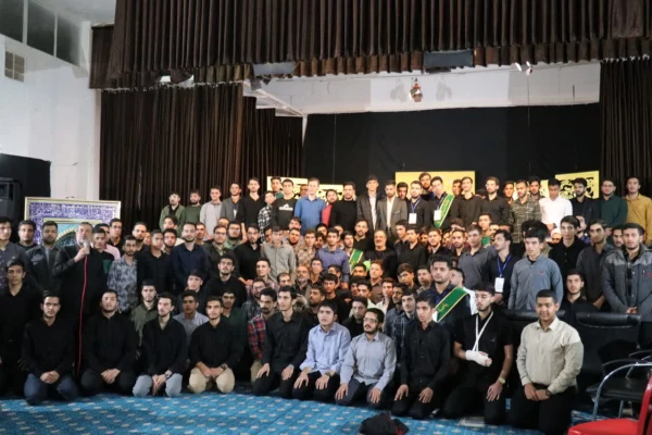 محفل بزرگ انس با قرآن کریم در دانشگاه فرهنگیان استان قم برگزار شد. 4